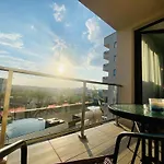 Soho - View With Rooftop Garden * 부쿠레슈티