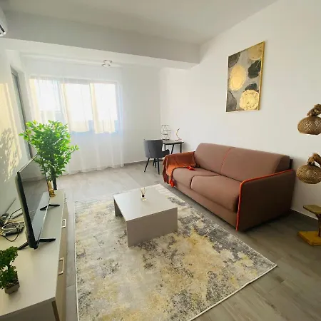 Soho - View With Rooftop Garden * Bucarest